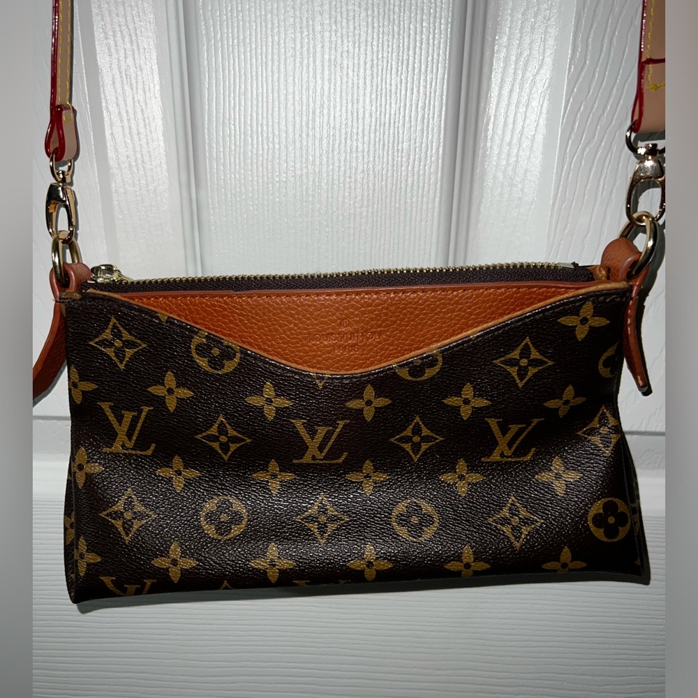 Louis Vuitton Pallas Clutch Bag